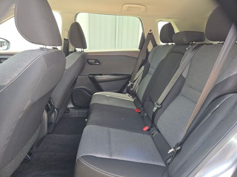 Used 2022 Nissan Rogue S FWD image 13