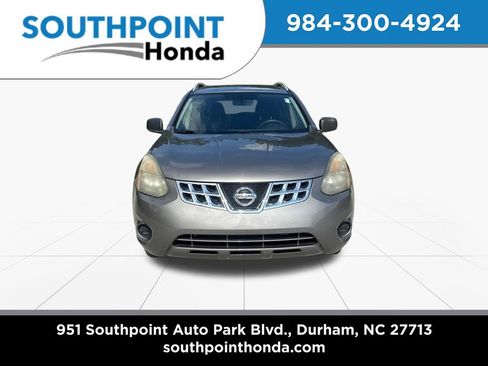 Used 2014 Nissan Rogue S w/ Convenience Package FWD image 2