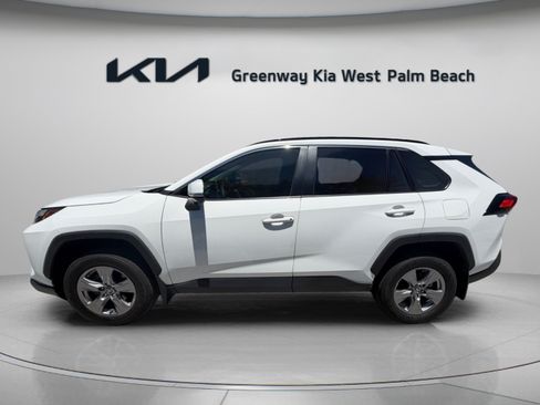 Used 2024 Toyota RAV4 XLE w/ Convenience Package FWD image 4