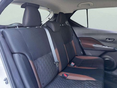 Used 2024 Nissan Kicks SR image 43