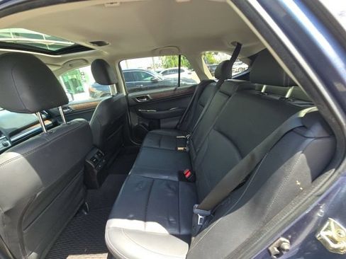 Used 2015 Subaru Outback 2.5i Limited AWD/4WD image 8