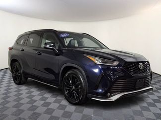 Used 2023 Toyota Highlander XSE AWD/4WD video 1