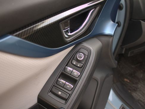 Used 2019 Subaru Crosstrek Hybrid w/ Moonroof Package w/Navigation image 12