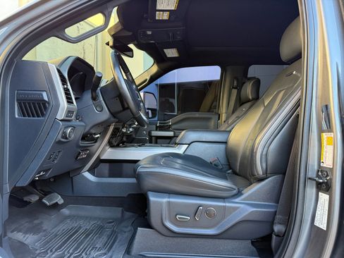 Used 2022 Ford F450 Platinum w/ FX4 Off-Road Package image 43