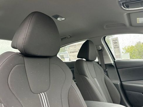 New 2026 Hyundai Elantra Blue image 13