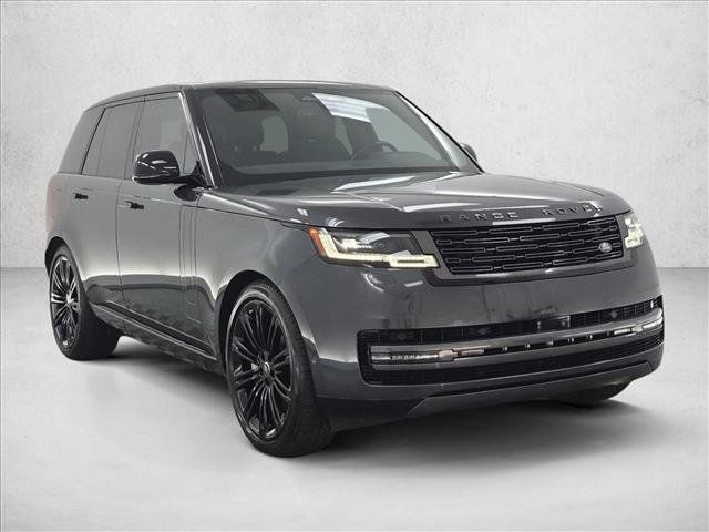Certified 2025 Land Rover Range Rover SE AWD/4WD image 3