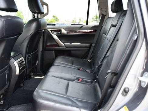 Used 2016 Lexus GX 460 w/ Premium Package AWD/4WD image 19