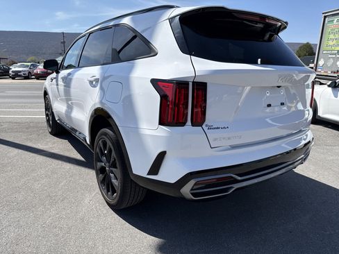 Certified 2023 Kia Sorento SX AWD/4WD image 6