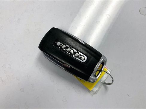 Used 2021 RAM 1500 Big Horn image 9