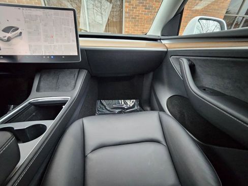 Used 2024 Tesla Model Y Long Range image 51