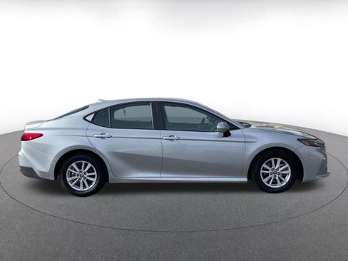 Used 2025 Toyota Camry LE image 16