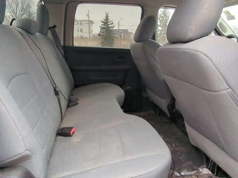 Used 2018 RAM 2500 Tradesman w/ Chrome Appearance Group image 16