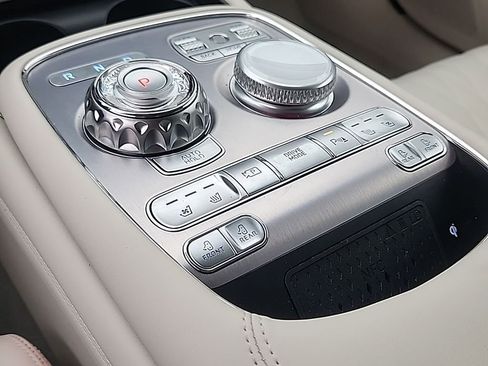 Used 2025 Genesis G90 3.5T image 19