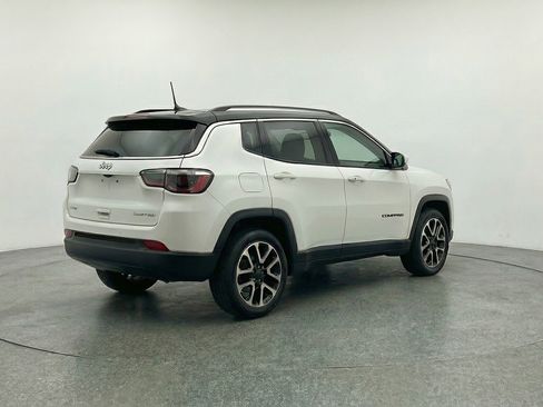 Used 2025 Jeep Compass Limited AWD/4WD image 9