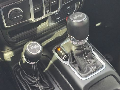 Used 2022 Jeep Wrangler Unlimited Sahara w/ Cold Weather Group image 22