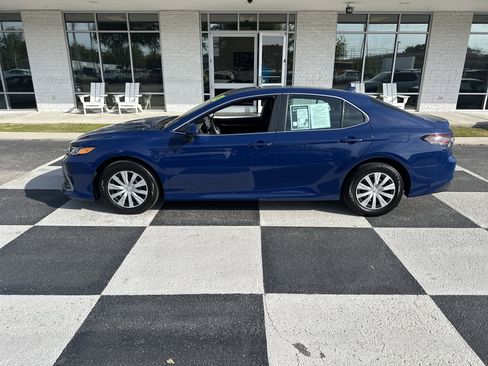 Used 2023 Toyota Camry LE FWD image 1