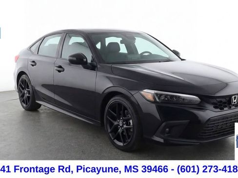 Used 2025 Honda Civic Sport image 3