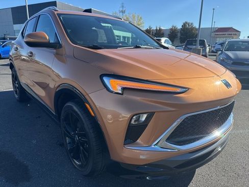 Used 2024 Buick Encore GX Sport Touring image 1