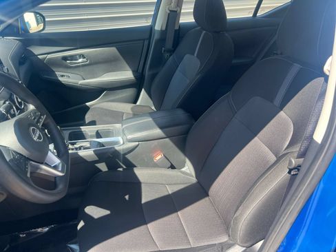 Used 2025 Nissan Sentra SV FWD image 22