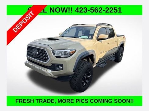 Used 2019 Toyota Tacoma TRD Sport AWD/4WD image 1