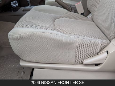 Used 2006 Nissan Frontier SE w/ (P01) Power Pkg AWD/4WD image 15