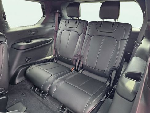 New 2026 Jeep Grand Cherokee L Limited RWD image 33