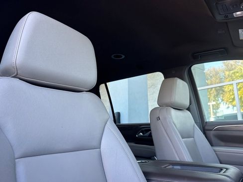 Used 2024 Chevrolet Suburban LT image 22