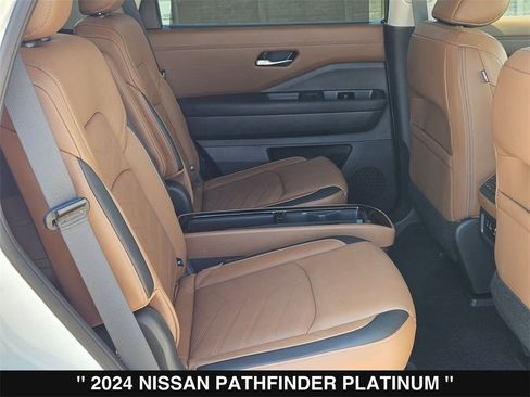 Used 2024 Nissan Pathfinder Platinum image 30