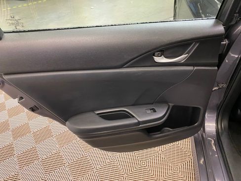 Used 2020 Honda Civic Sport image 11