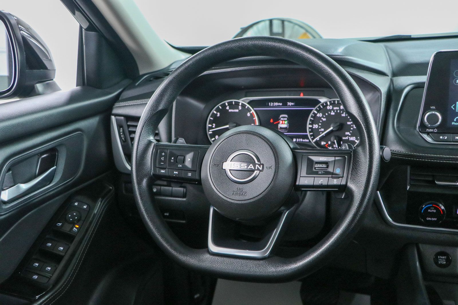 Used 2024 Nissan Rogue SV FWD image 12