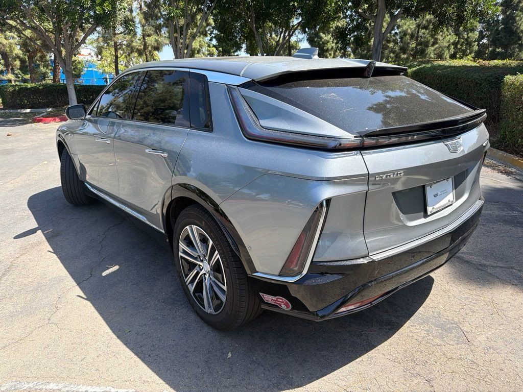 Certified 2024 Cadillac Lyriq Luxury RWD image 6