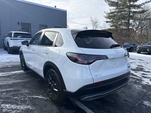 Used 2023 Honda HR-V Sport image 4