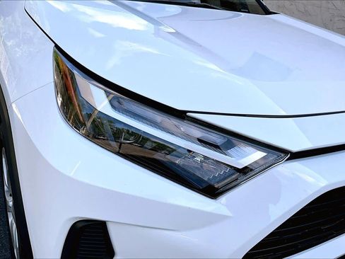 Used 2024 Toyota RAV4 LE FWD image 27