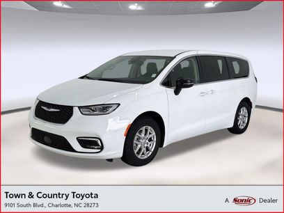 Used 2024 Chrysler Pacifica Touring-L
