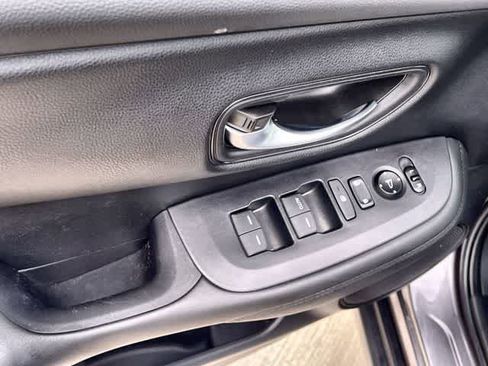 Used 2024 Honda HR-V LX image 30