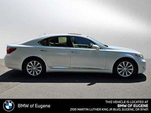 Used 2011 Lexus LS 460 AWD w/ Luxury Value Edition image 2