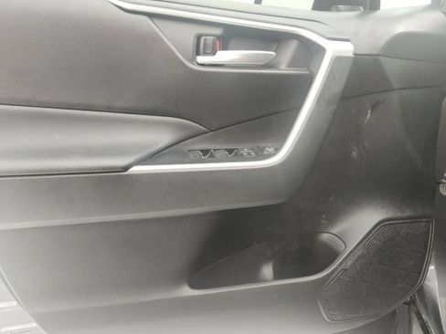 Used 2025 Toyota RAV4 XLE Premium FWD image 11