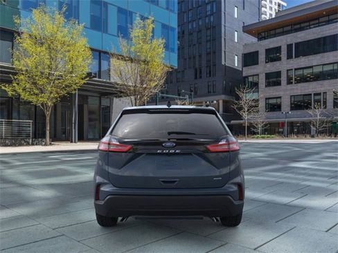 New 2024 Ford Edge SE image 5