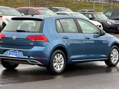 Used 2018 Volkswagen Golf S image 3