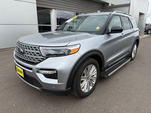 Used 2022 Ford Explorer Limited RWD image 2