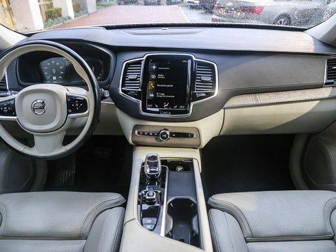 Used 2022 Volvo XC90 T8 Inscription w/ Advanced Package image 13