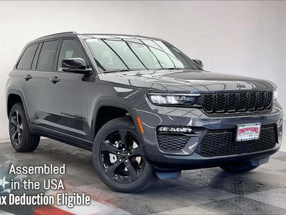 New 2025 Jeep Grand Cherokee Limited w/ Black Appearance Package