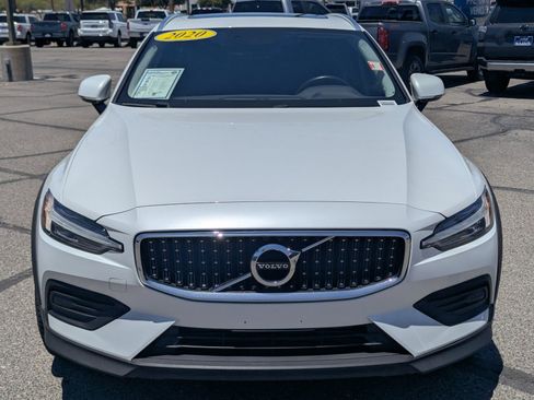 Used 2020 Volvo V60 T5 Cross Country AWD/4WD image 6