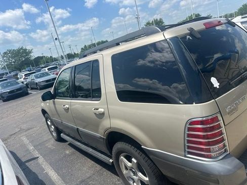 Used 2005 Mercury Mountaineer AWD V8 image 2