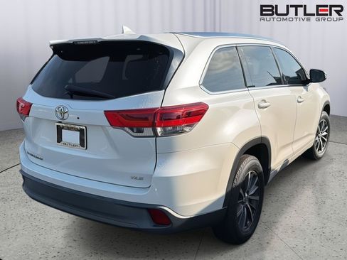 Used 2018 Toyota Highlander XLE FWD image 6