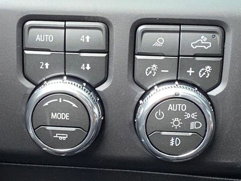 New 2026 GMC Sierra 2500 Denali w/ Denali Reserve Package AWD/4WD image 29