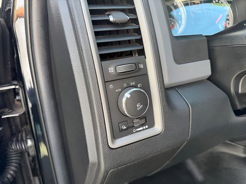 Used 2015 RAM 1500 Express AWD/4WD image 20