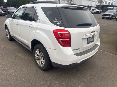 Used 2017 Chevrolet Equinox LT w/ Convenience Package FWD image 2