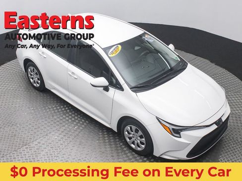 Used 2024 Toyota Corolla LE FWD image 3