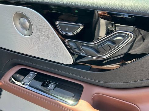 New 2026 Lincoln Aviator Reserve AWD/4WD image 17